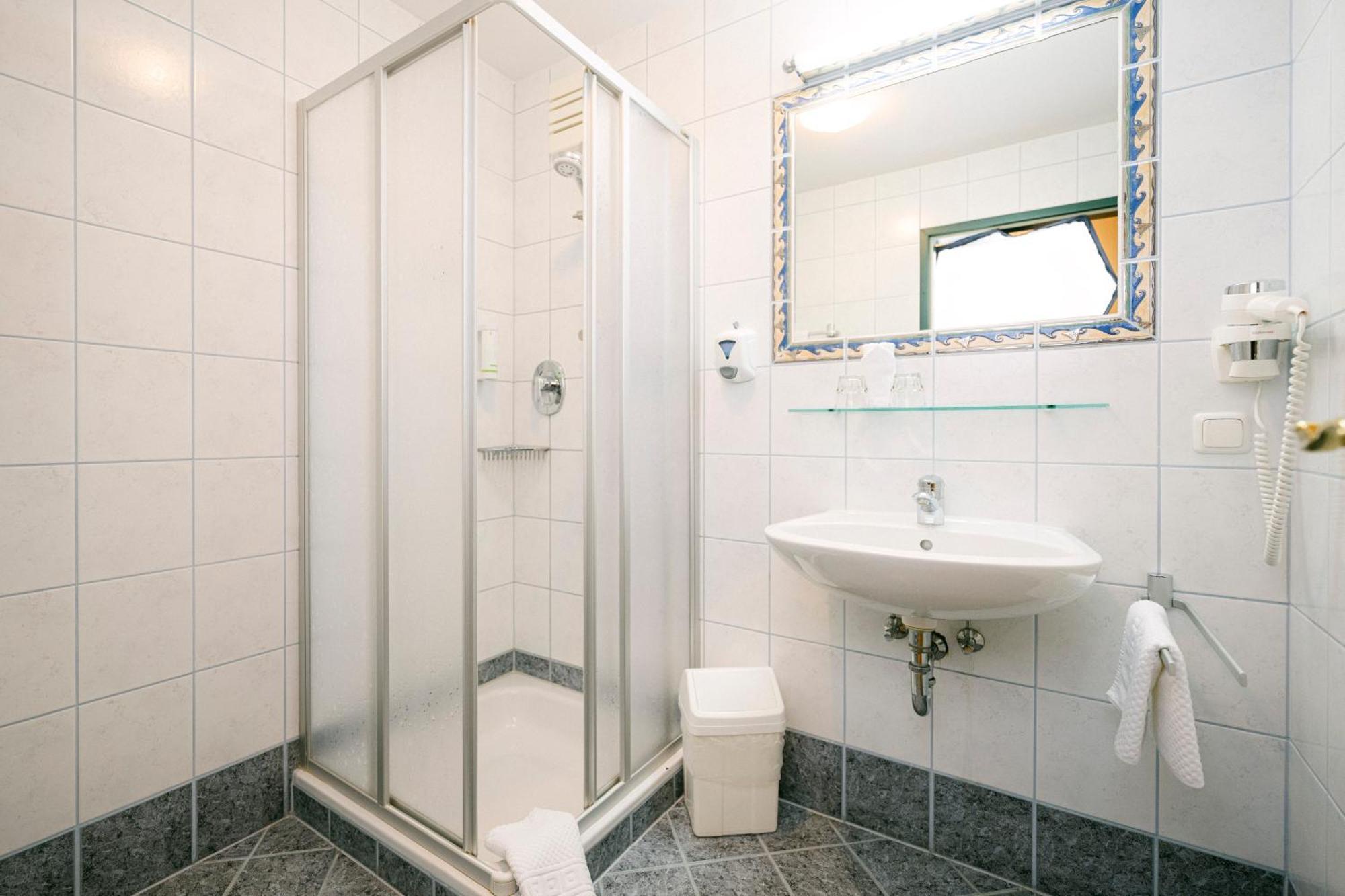 Gasthof Hotel Jaegerwirt Strasswalchen Dış mekan fotoğraf