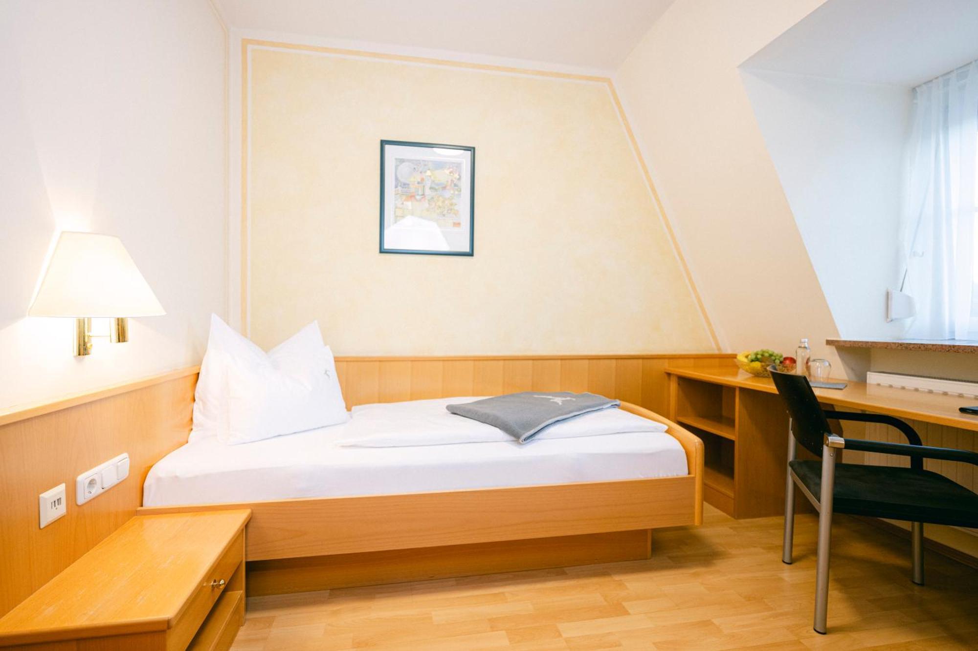 Gasthof Hotel Jaegerwirt Strasswalchen Dış mekan fotoğraf