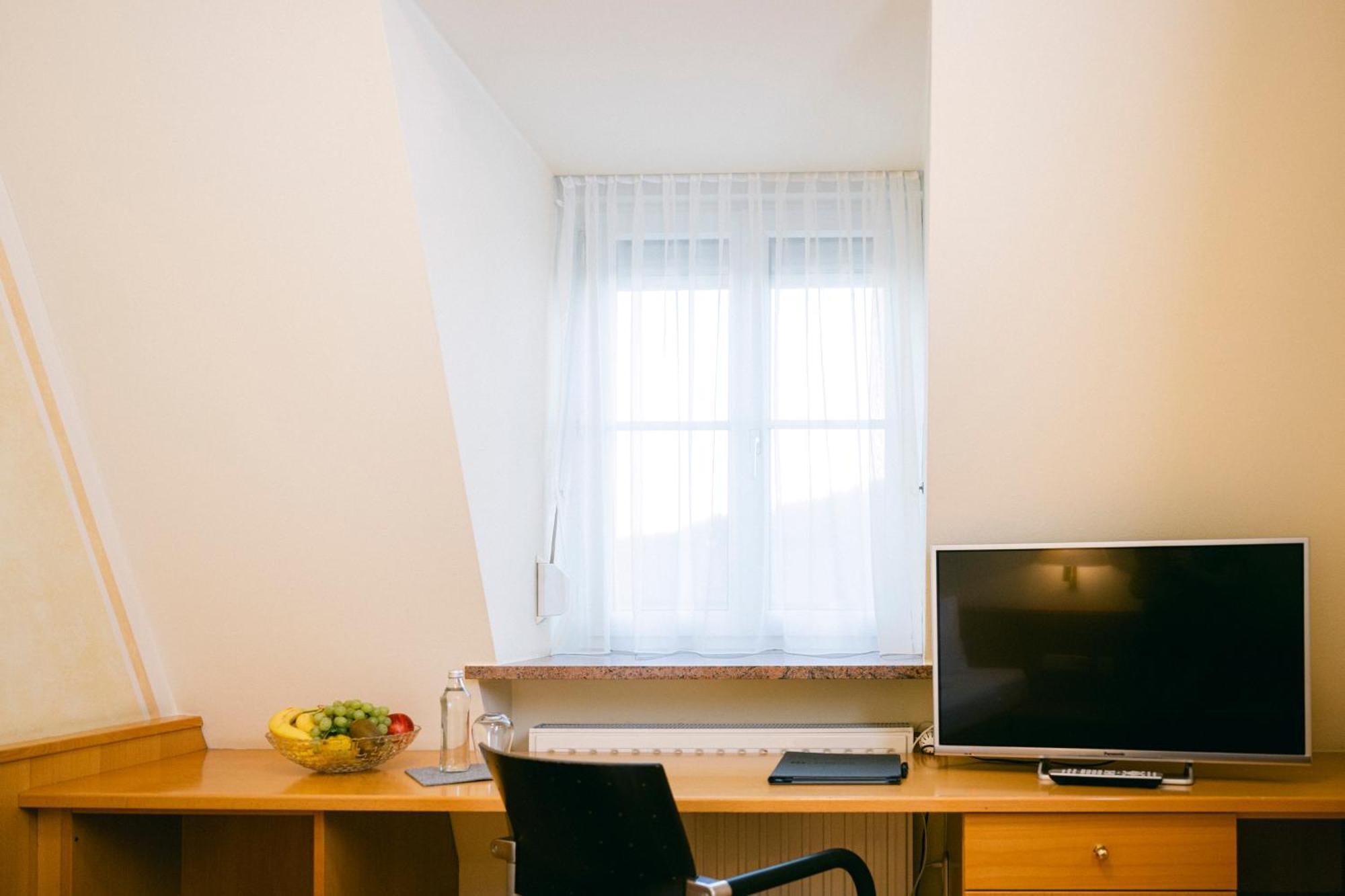 Gasthof Hotel Jaegerwirt Strasswalchen Dış mekan fotoğraf