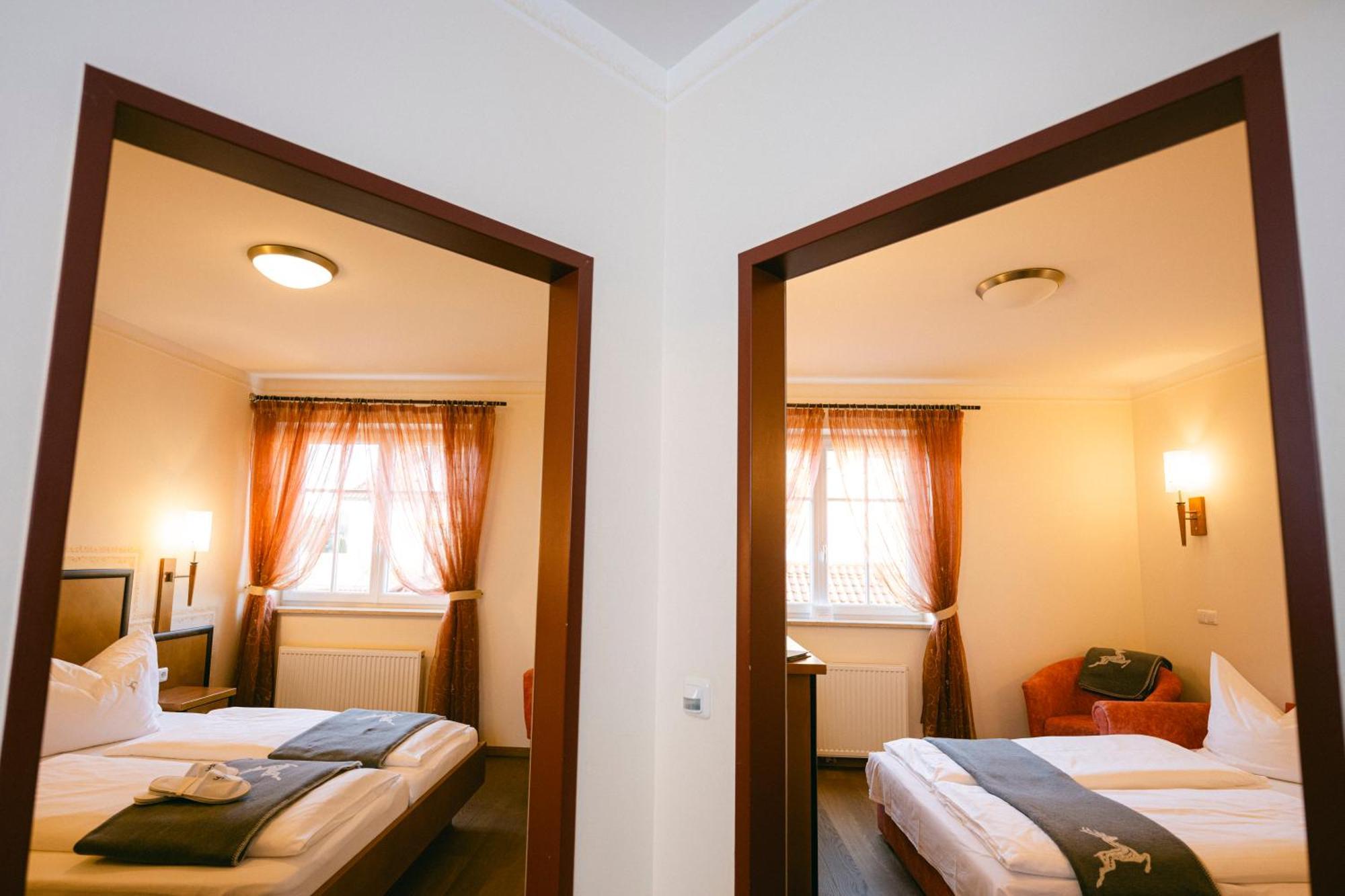 Gasthof Hotel Jaegerwirt Strasswalchen Dış mekan fotoğraf