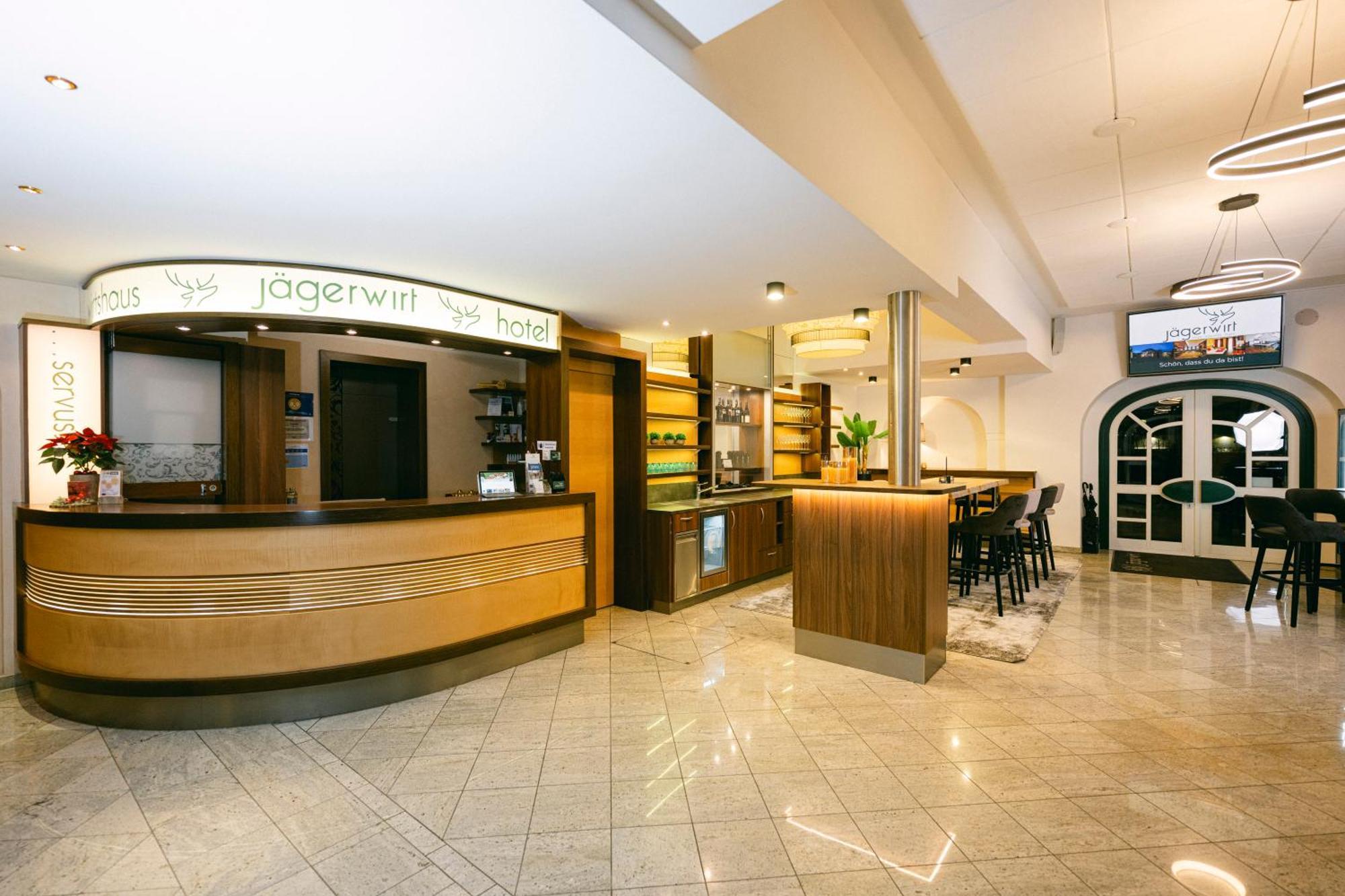 Gasthof Hotel Jaegerwirt Strasswalchen Dış mekan fotoğraf